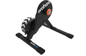 TRENAŻER WAHOO KICKR CORE V2 (ZWIFT COG & CLICK)